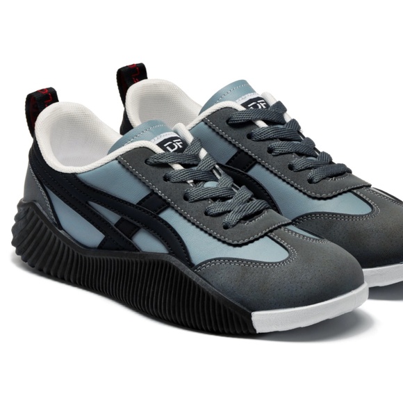 De Florence Cloudea Sneakers Size Women's 7 NWT - Picture 1 of 5